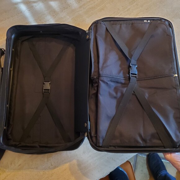 Briefcase Leather Carry On / Garment Bag Carry On luggage - Picture 8 of 16